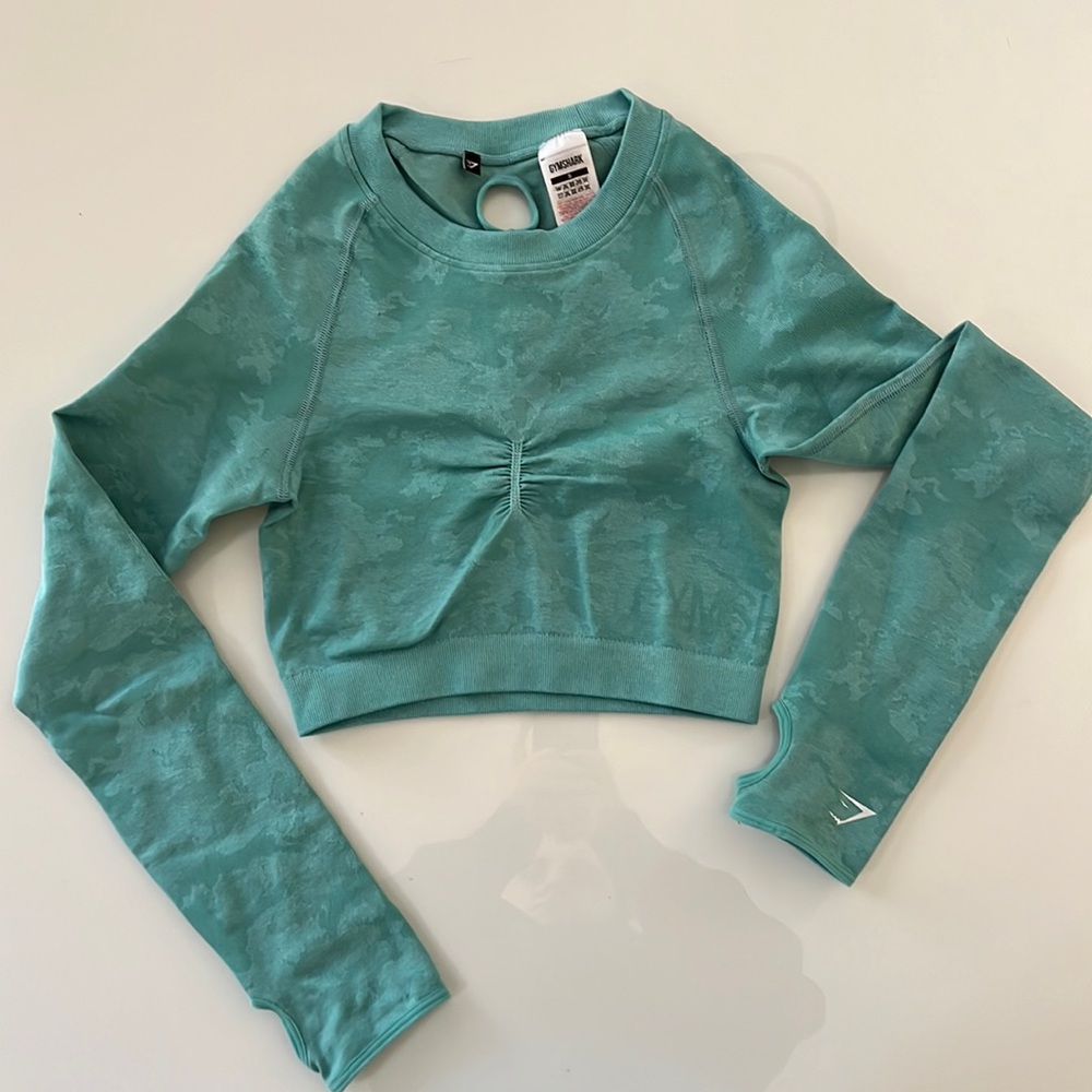 Gymshark Teal Camo Crop Top, size small, open back and thumbholes, workout top